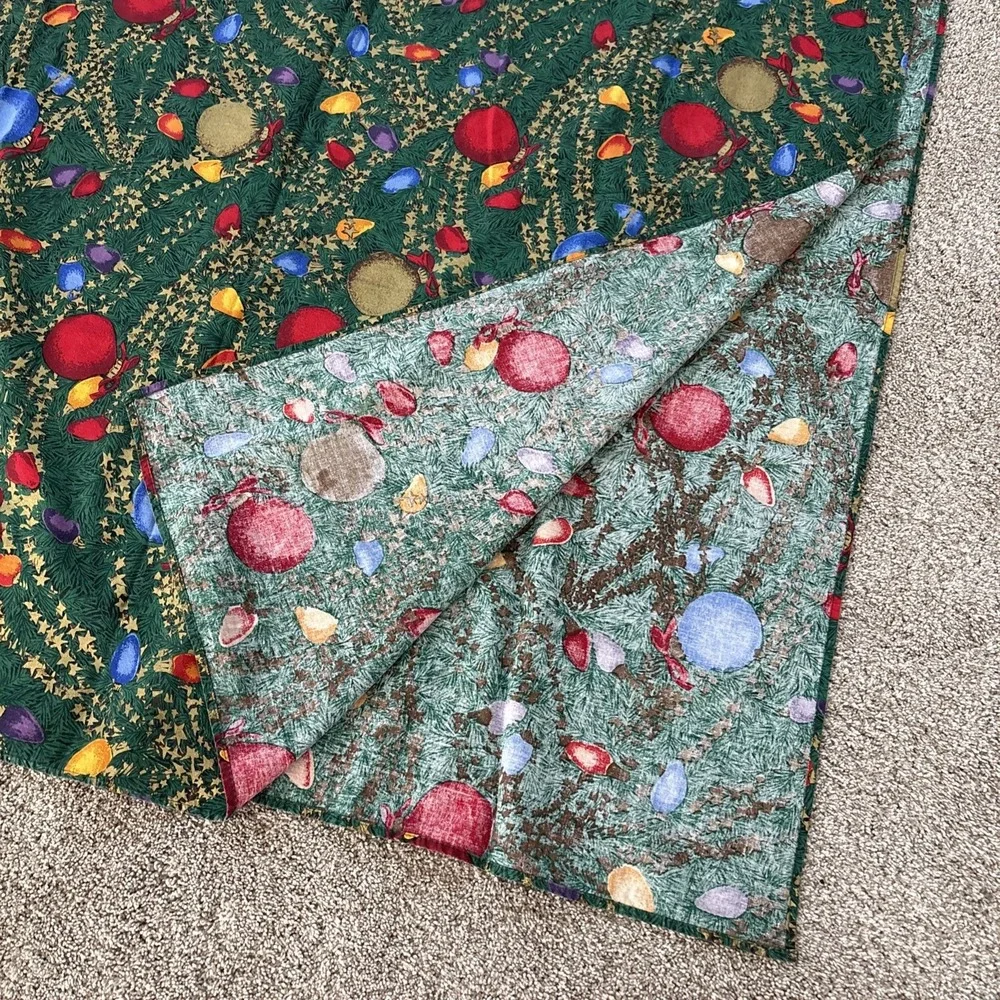 Christmas Holiday Themed Festive Colorful Ornaments Tablecloth‎ Green 58x96
